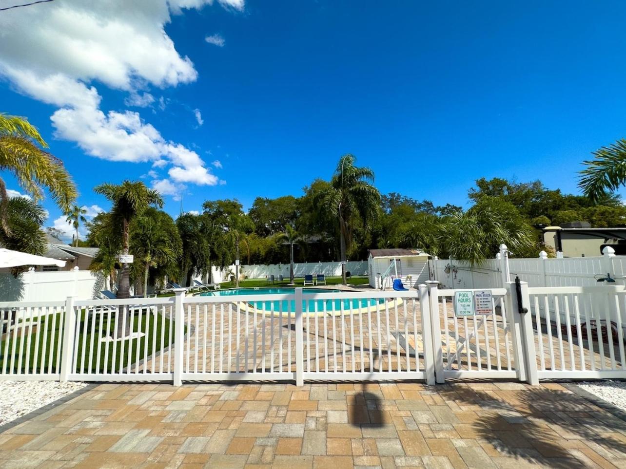 1K Bed Studio Apt With Shared Pool 06 Clearwater Exterior foto